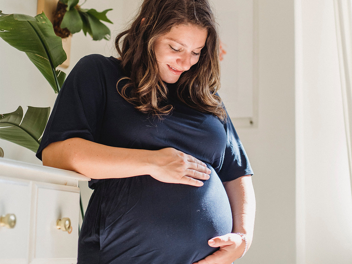 http://faciallounge.com/cdn/shop/articles/glad_pregnant_woman_caressing_tummy_in_house_room_photo_by_Amina_Filkins_found_on_pexels_small_d94a63f4-0c84-4d84-8031-eb36befbe8cb.jpg?v=1658890864